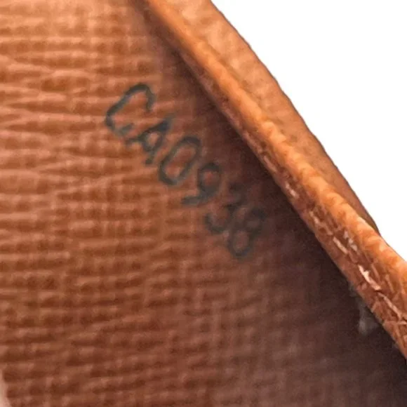 Authentic Louis Vuitton Monogram Agenda PM Day Planner Cover - Picture 16 of 16